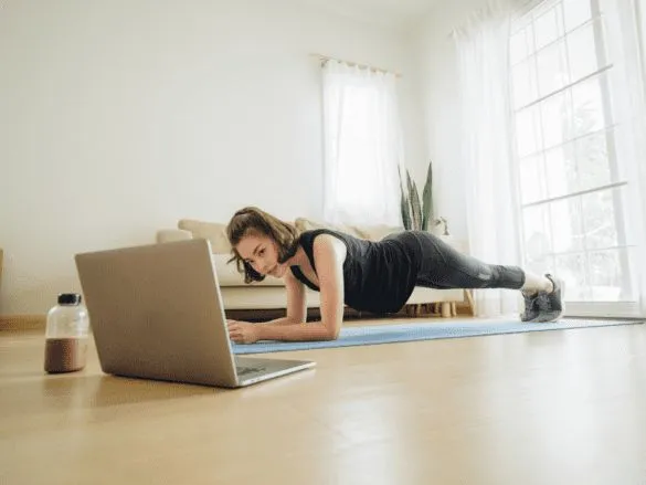 Korte interval training met dynamische bewegingen